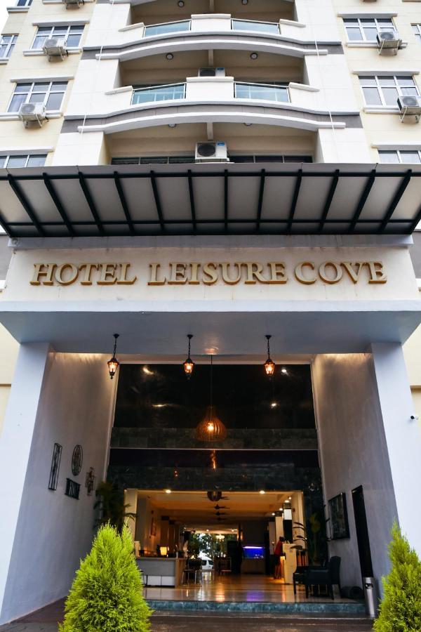 Leisure Cove Hotel And Apartments Джорджтаун Экстерьер фото